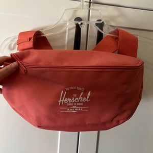 Large Herschel Fanny pack